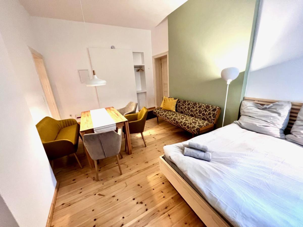 Gemuetliche 2-Zimmer-Wohnung Zentral Friedrichshain Berlim Exterior foto